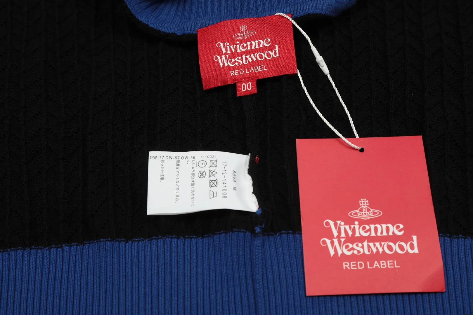 vivienne west wood Vivienne Contrast Japanese style high-end Korean style cardigan Knitted sweater wool 2024 autumn latest style Simple contrasting color Fashionable high-end wear Size: S -M- L Color: Red Black
